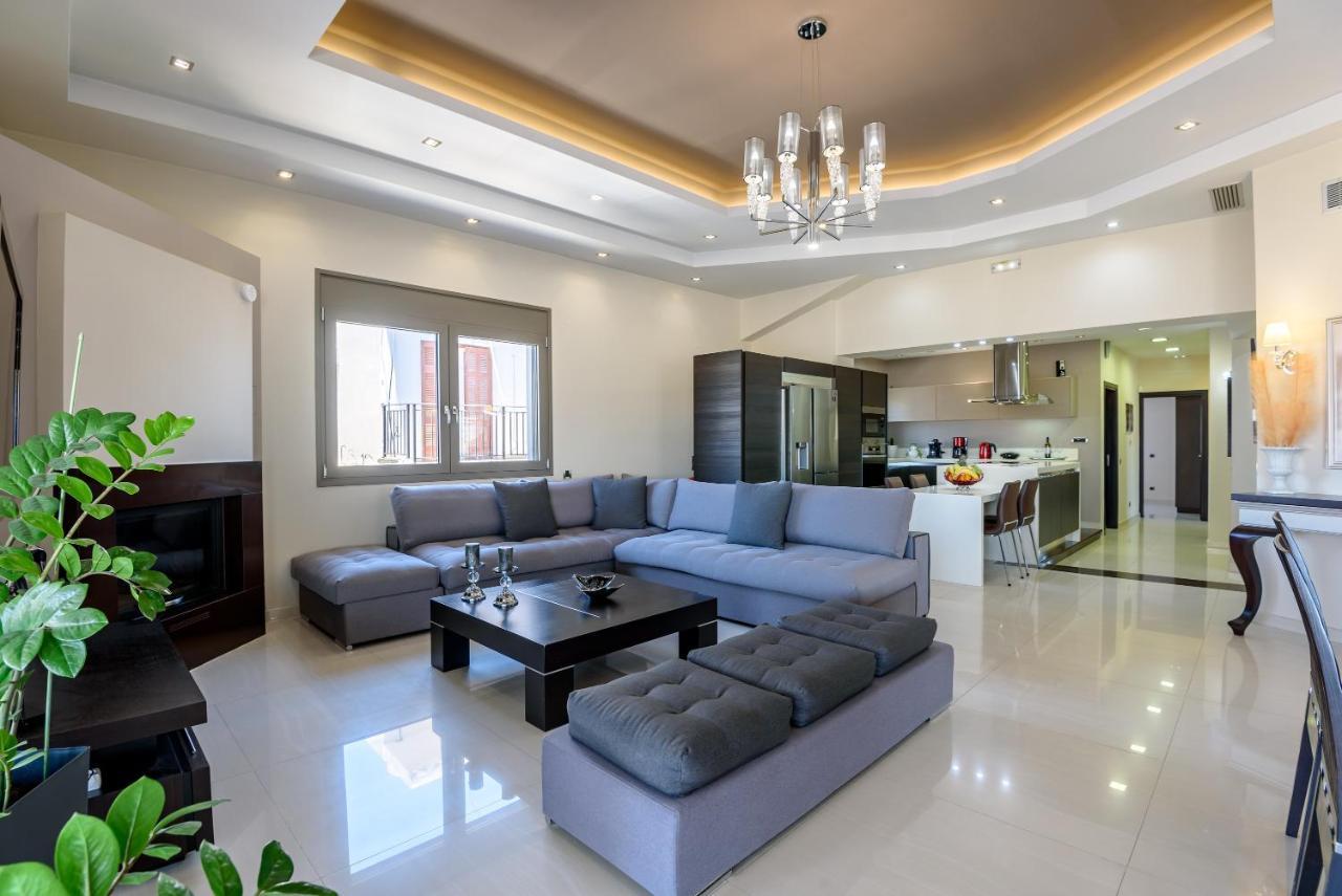 Luxury Villa In City Center With Rooftop Swimming Pool Ханя Екстериор снимка
