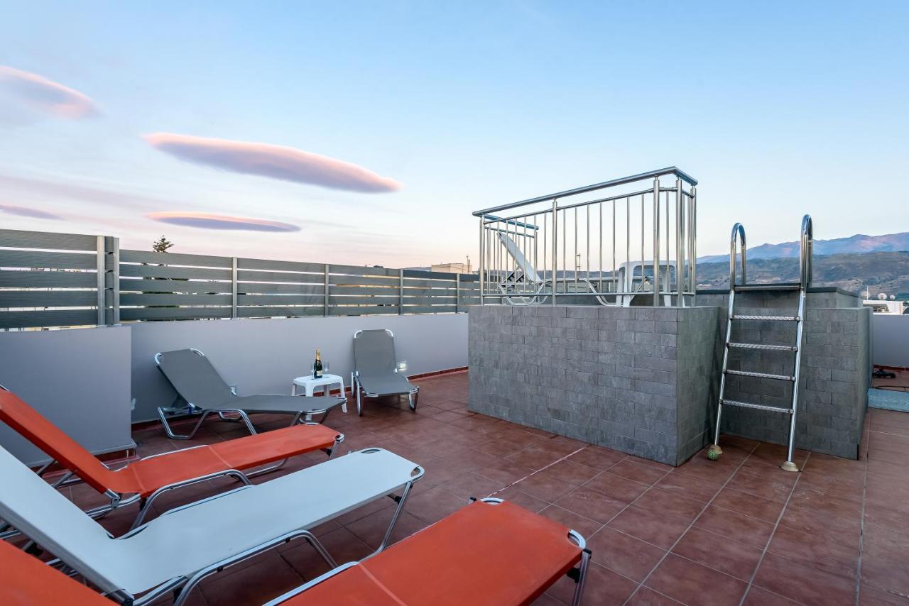 Luxury Villa In City Center With Rooftop Swimming Pool Ханя Екстериор снимка